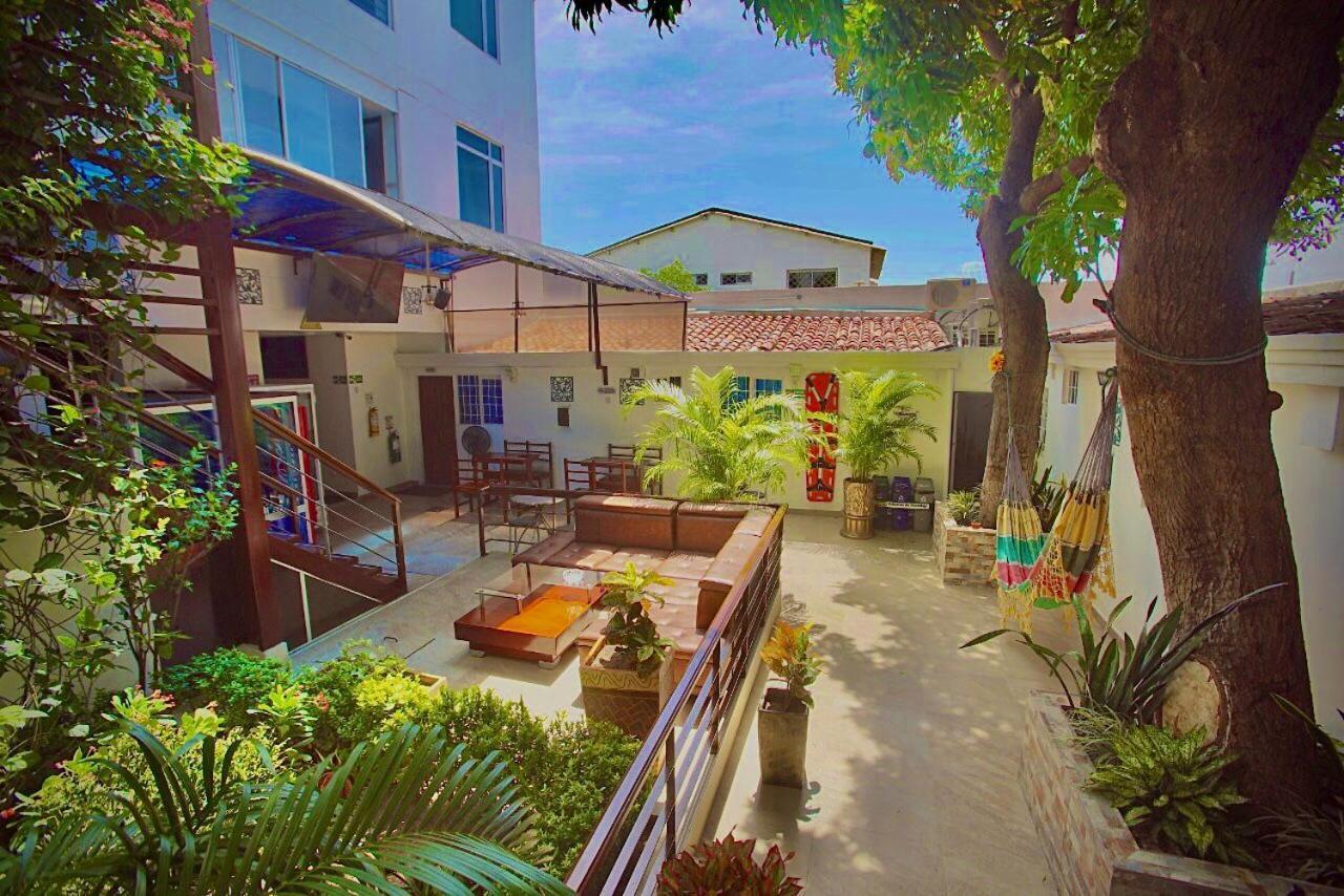 Hotel Ucla Center バジェドゥパル エクステリア 写真
